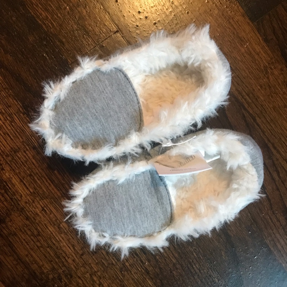 NWT RH Baby & Child slippers 2-4yrs
